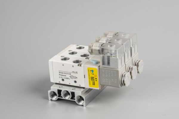 5/2 way solenoid valve 4V Series Single Coil - Image 11